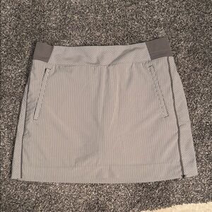 Athleta women’s  Gray Pinstripe Shorts
